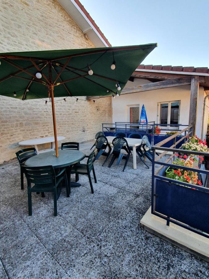 L'Oustalou Villa Vieville Luaran gambar